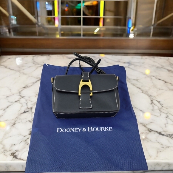 Dooney and Bourke Saffiano Kyra crossbody black European leather see more... - Picture 2 of 16